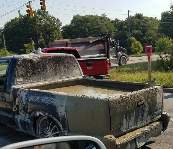 Béla! Kellene még egy kis beton...