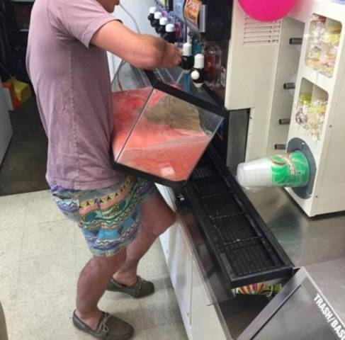 Kalányos Dzsézönsztetem és a free refill