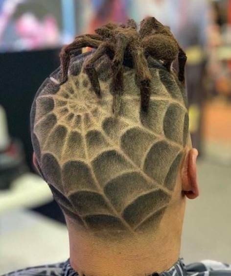 Bizarr sérót csináltatott