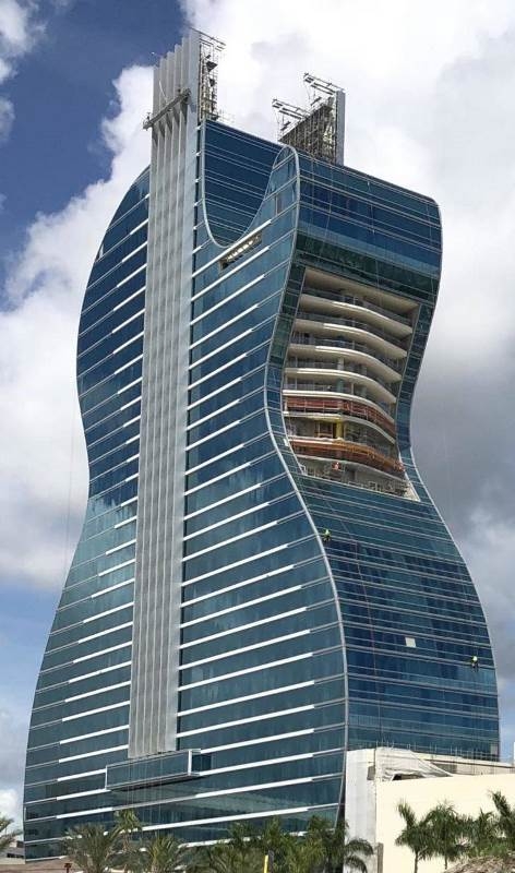 Ha nagyobb szél lesz, az majd pengeti a húrokat