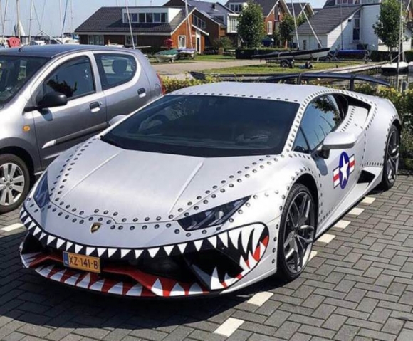 Érdekes fényezést kapott a verda