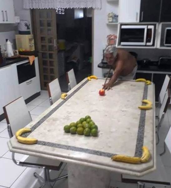 Hiányzik neki a kocsma