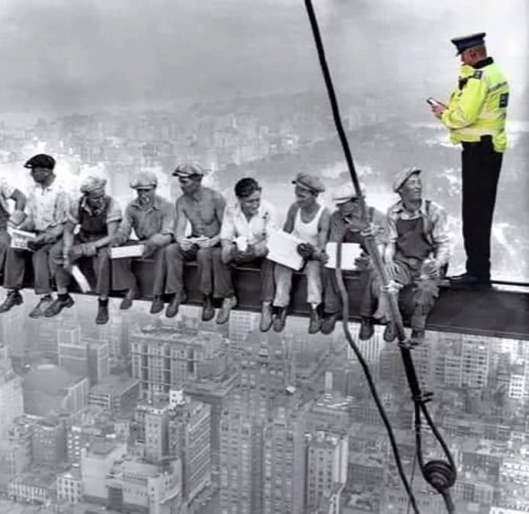 Fiúk, hol van itt meg a 2 méter?!