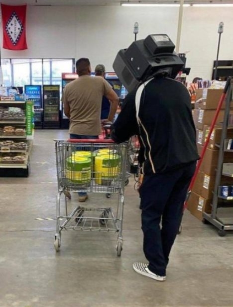 Neki egy sima maszk nem elég